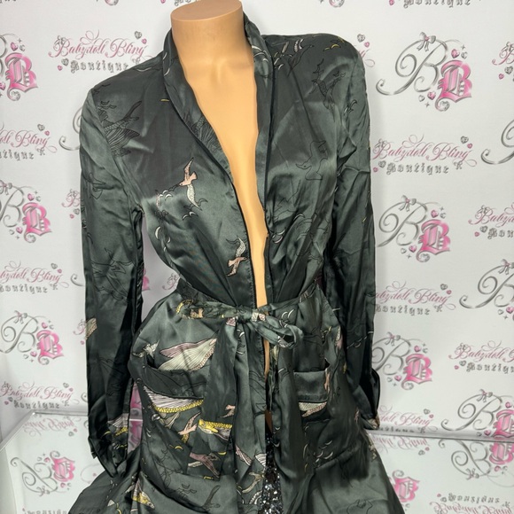 Aritzia pilier jacket fish 🐠 Japan Asia style koi fish shiny satiny silky feel - Picture 5 of 16